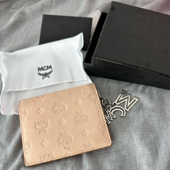 DESIGNER MCM WALLET - Picture 2 of 9